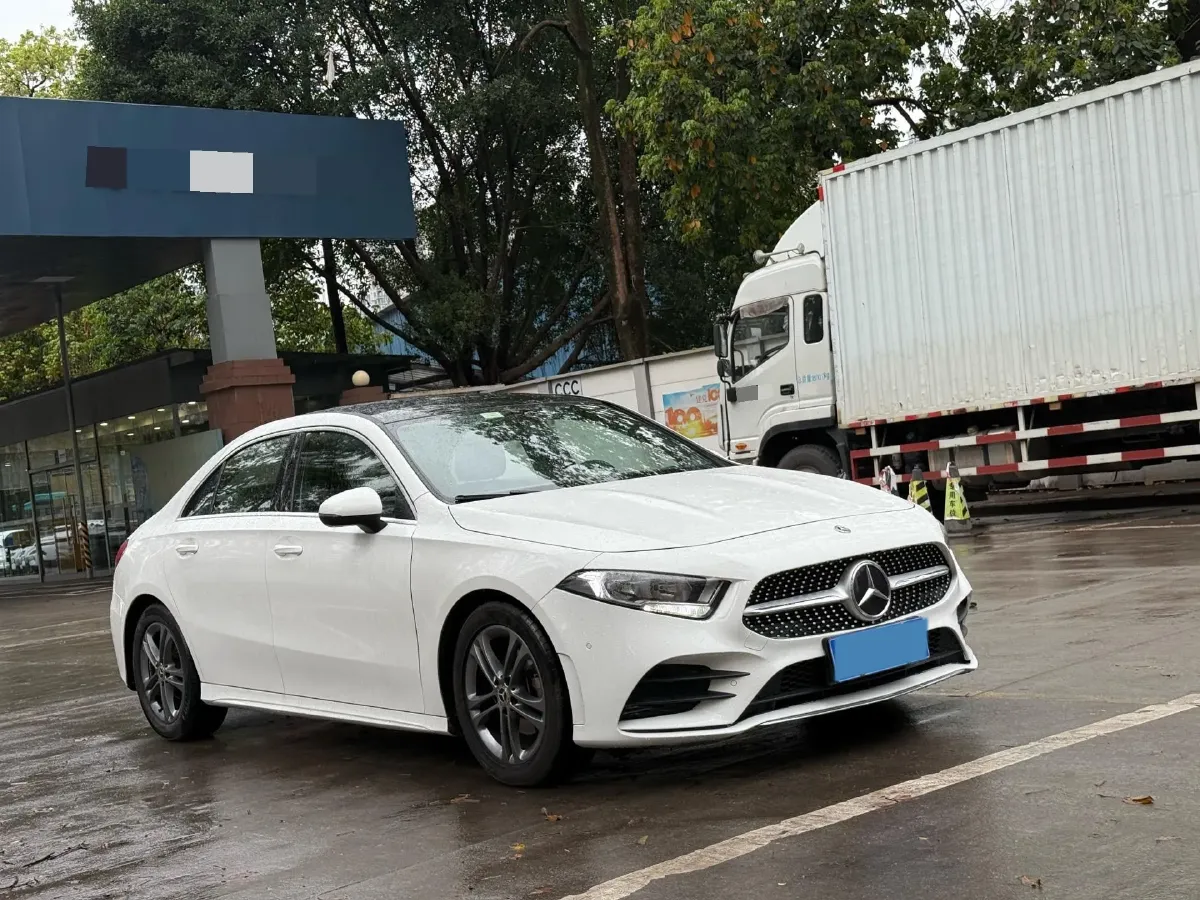 2021 Mercedes-Benz A Class 1.3T 136HP L4 7DCT,autocango,china used car exporter,china ev exporter,chinese used car exporter,chinese used ev exporter