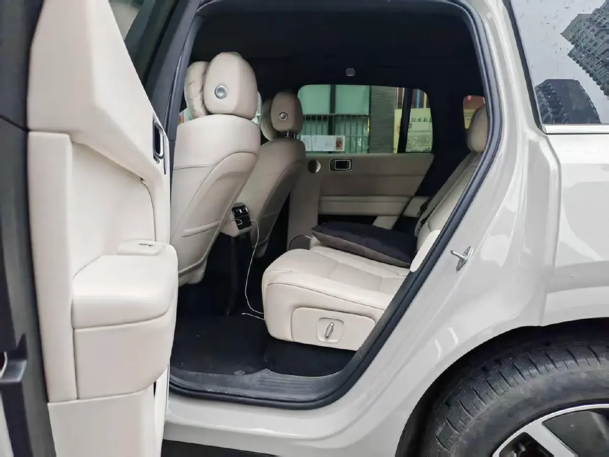 2024 Li L6 Range Extended 154HP L4 REEV 36.8KWH,autocango,china used car exporter,china ev exporter,chinese used car exporter,chinese used ev exporter