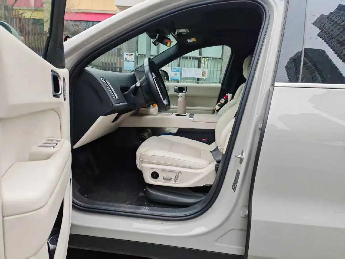 2024 Li L6 Range Extended 154HP L4 REEV 36.8KWH,autocango,china used car exporter,china ev exporter,chinese used car exporter,chinese used ev exporter