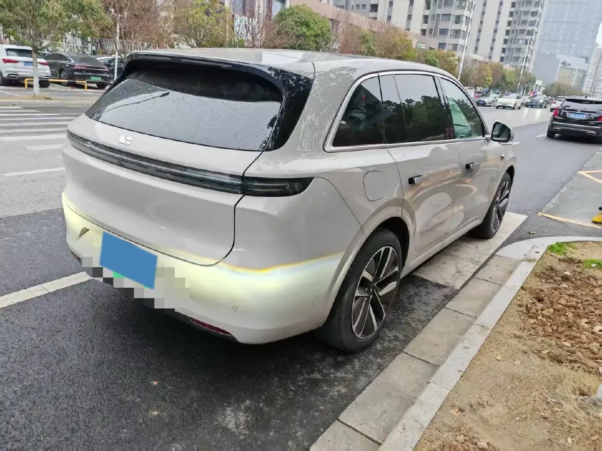 2024 Li L6 Range Extended 154HP L4 REEV 36.8KWH,autocango,china used car exporter,china ev exporter,chinese used car exporter,chinese used ev exporter