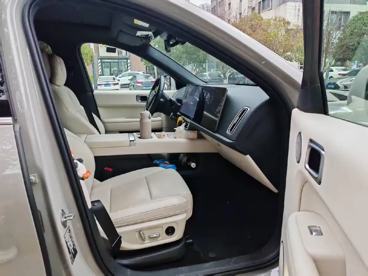 2024 Li L6 Range Extended 154HP L4 REEV 36.8KWH,autocango,china used car exporter,china ev exporter,chinese used car exporter,chinese used ev exporter