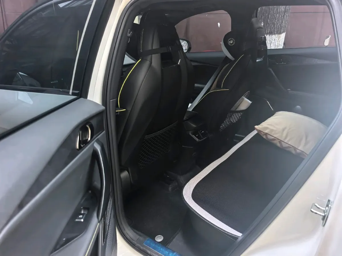 2023 LYNK&CO 06 1.5T 181HP L4 7DCT,autocango,china used car exporter,china ev exporter,chinese used car exporter,chinese used ev exporter