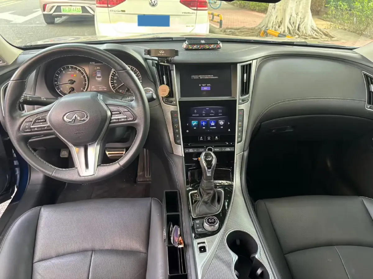 2018 Jeep Grand Commander 2.0T 265HP L4 9AT,autocango,china used car exporter,china ev exporter,chinese used car exporter,chinese used ev exporter