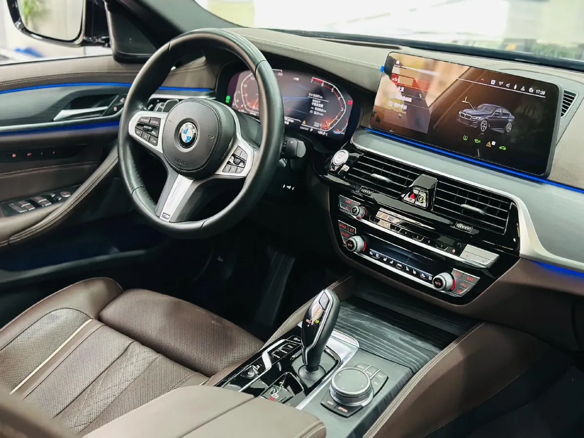 2021 BMW 5 Series 2.0T 252HP L4 8AT,autocango,china used car exporter,china ev exporter,chinese used car exporter,chinese used ev exporter