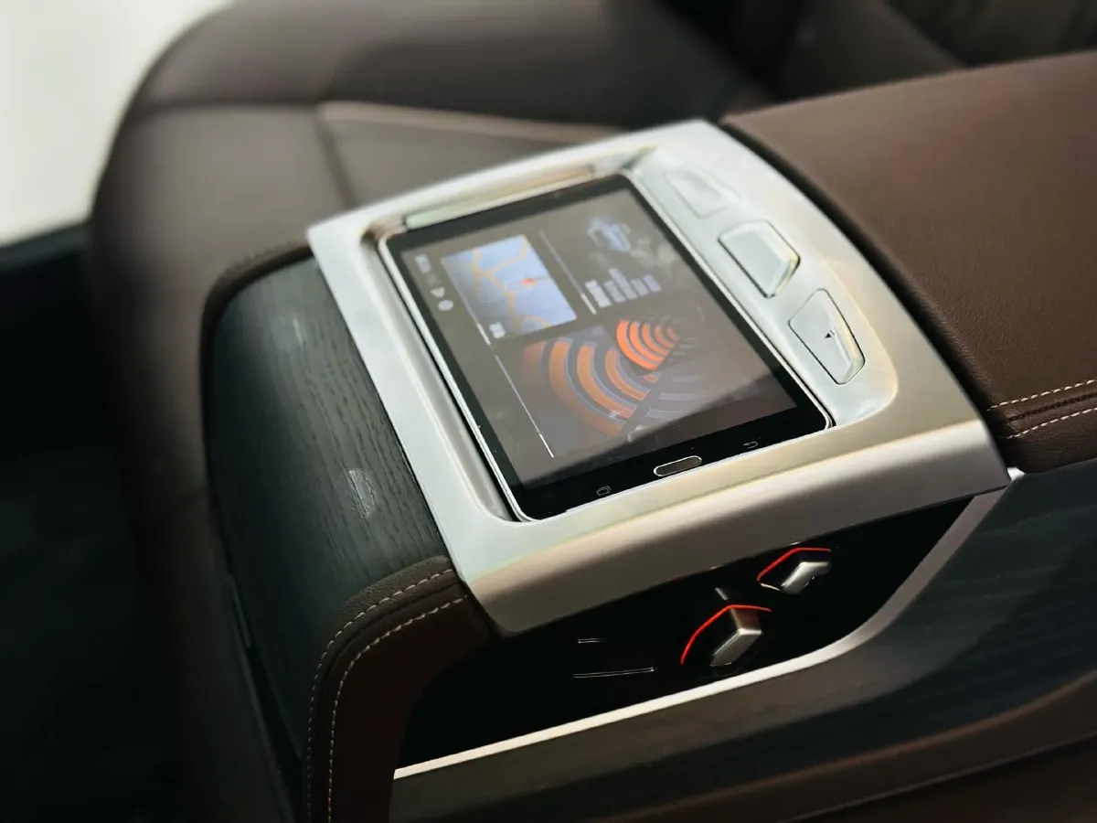 2021 BMW 5 Series 2.0T 252HP L4 8AT,autocango,china used car exporter,china ev exporter,chinese used car exporter,chinese used ev exporter