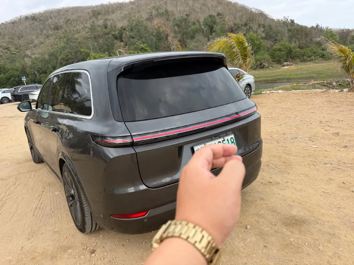 2022 Li L9 Range Extended 154HP REEV 42.6KWH,autocango,china used car exporter,china ev exporter,chinese used car exporter,chinese used ev exporter