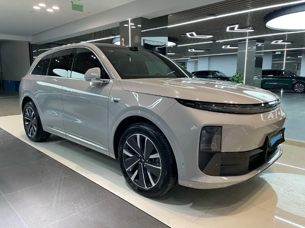 2025 Li L6 Range Extended 154HP L4 REEV,autocango,china used car exporter,china ev exporter,chinese used car exporter,chinese used ev exporter