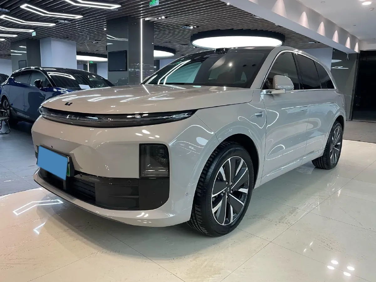 2025 Li L6 Range Extended 154HP L4 REEV,autocango,china used car exporter,china ev exporter,chinese used car exporter,chinese used ev exporter