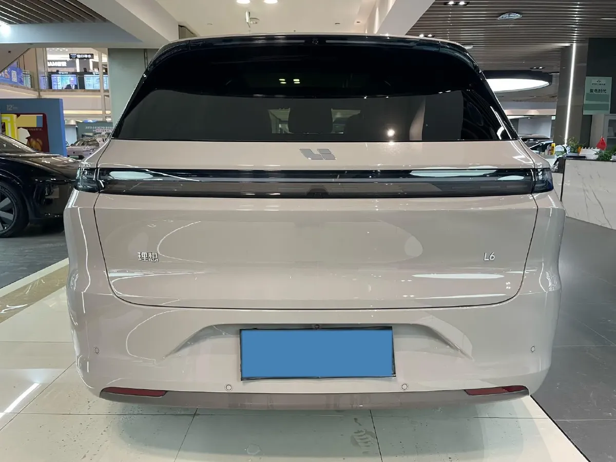 2025 Li L6 Range Extended 154HP L4 REEV,autocango,china used car exporter,china ev exporter,chinese used car exporter,chinese used ev exporter