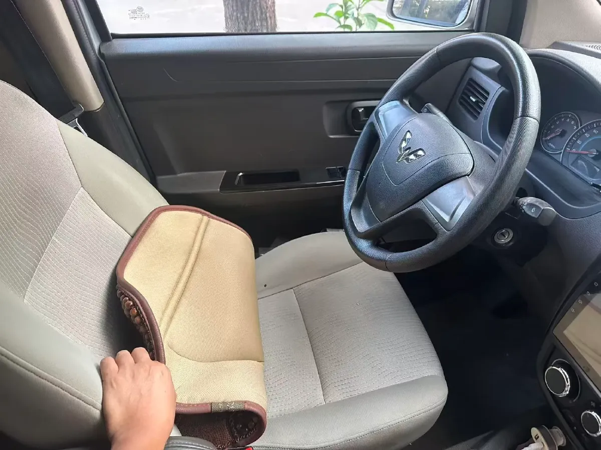 2016 WuLing RongGuang V 1.5L 112HP L4 5MT,autocango,china used car exporter,china ev exporter,chinese used car exporter,chinese used ev exporter