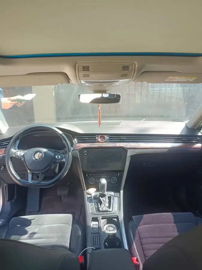 2017 Volkswagen Magotan 1.8T 180HP L4 7DCT,autocango,china used car exporter,china ev exporter,chinese used car exporter,chinese used ev exporter