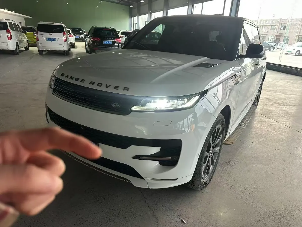 2024 Land Rover Range Rover Sport 3.0T 400HP L6 8AT,autocango,china used car exporter,china ev exporter,chinese used car exporter,chinese used ev exporter