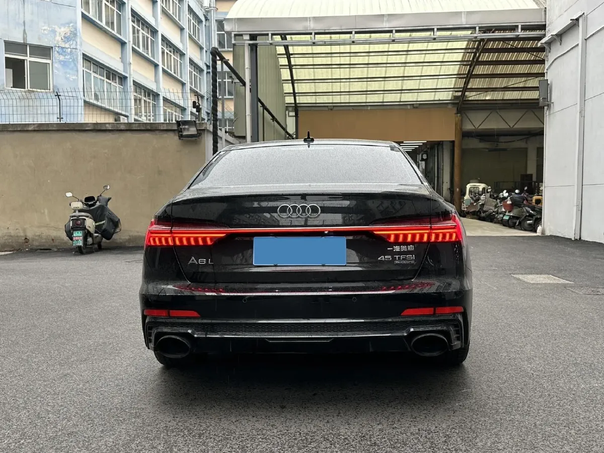 2022 Audi A6L 2.0T 190HP L4 7DCT,autocango,china used car exporter,china ev exporter,chinese used car exporter,chinese used ev exporter
