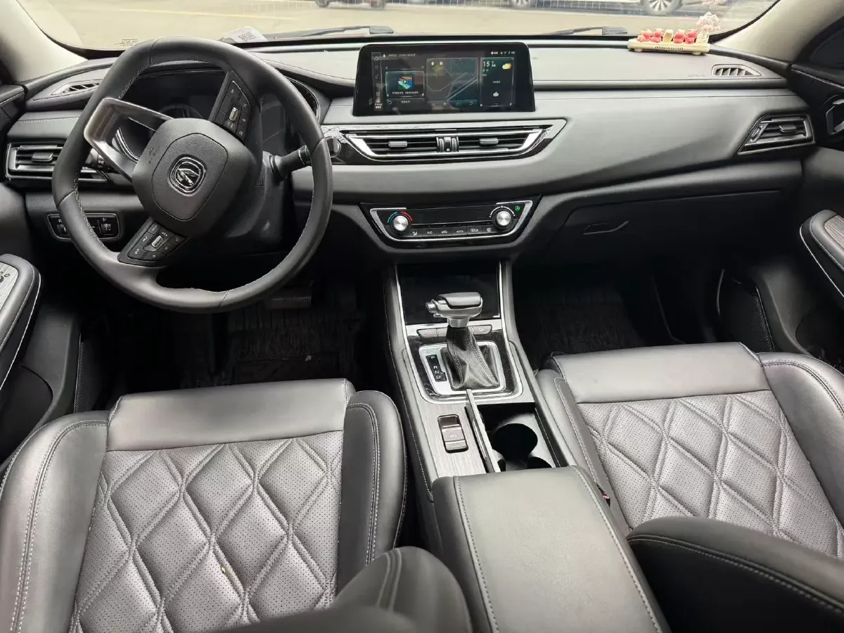 2022 ChangAn Raeton CC 1.5T 188HP L4 7DCT,autocango,china used car exporter,china ev exporter,chinese used car exporter,chinese used ev exporter