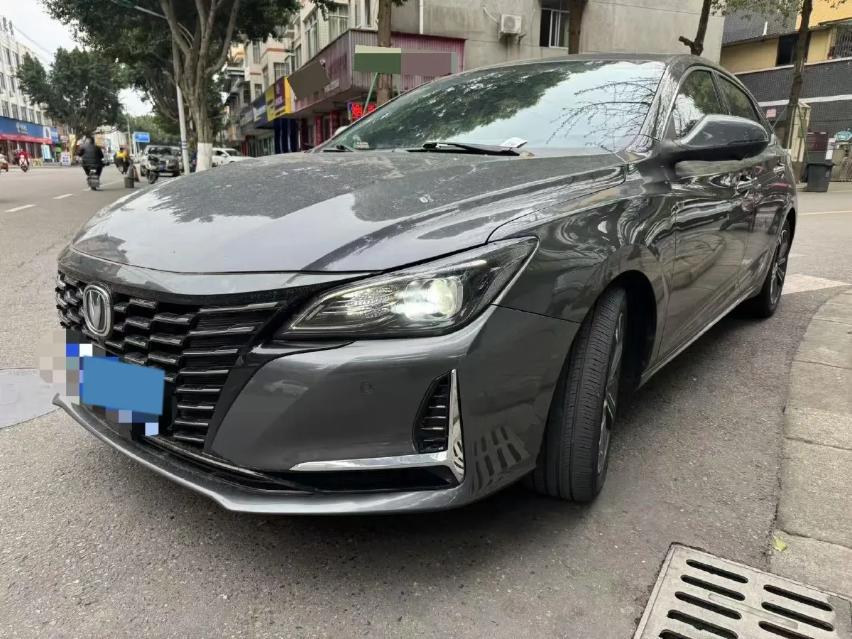 2022 ChangAn Raeton CC 1.5T 188HP L4 7DCT,autocango,china used car exporter,china ev exporter,chinese used car exporter,chinese used ev exporter