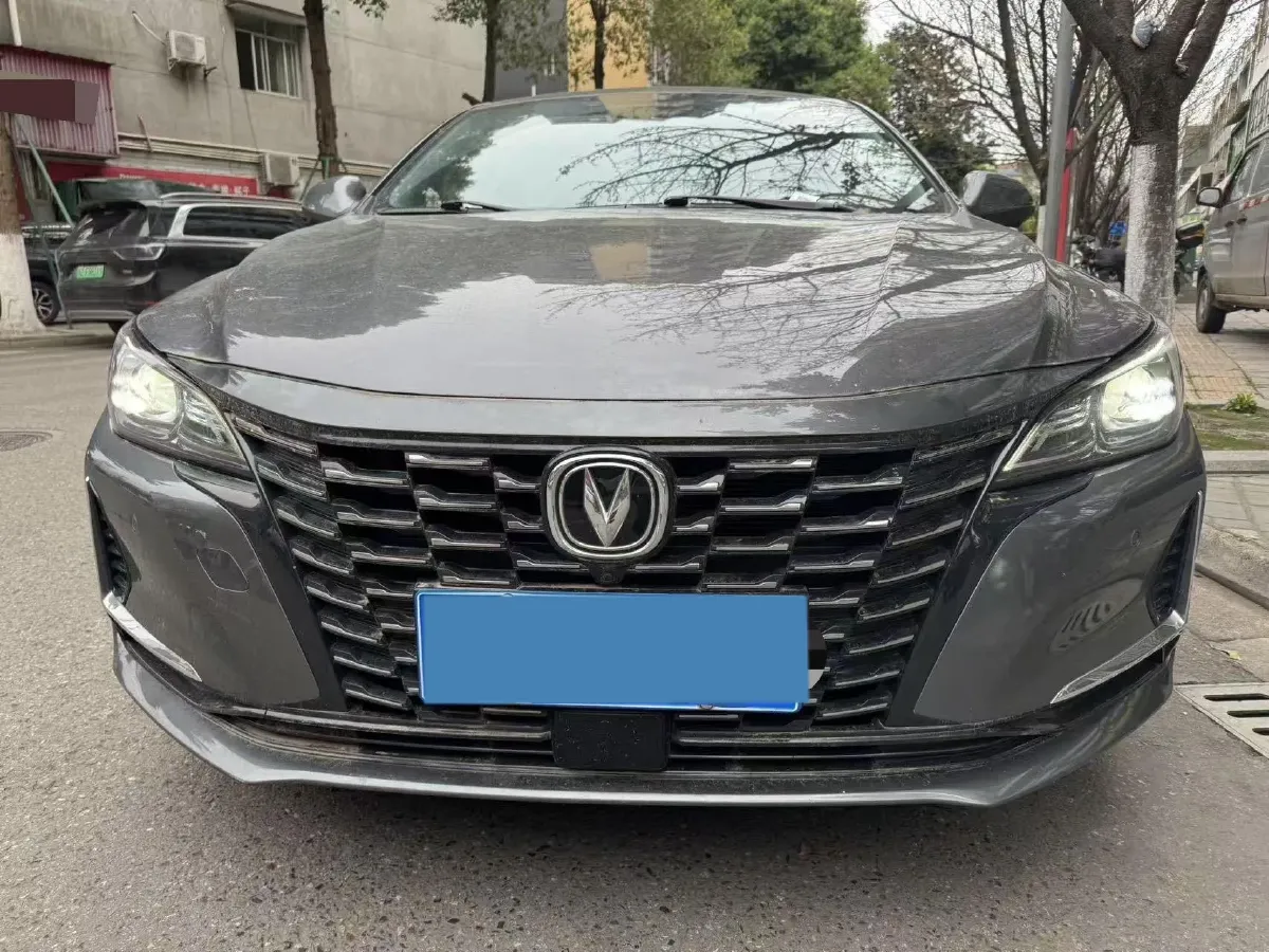 2022 ChangAn Raeton CC 1.5T 188HP L4 7DCT,autocango,china used car exporter,china ev exporter,chinese used car exporter,chinese used ev exporter