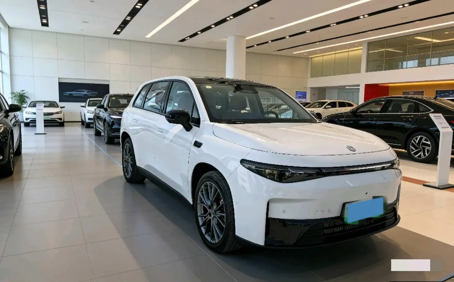 2024 Leapmotor C10 1.5L 95HP L4 REEV 28.4KWH,autocango,china used car exporter,china ev exporter,chinese used car exporter,chinese used ev exporter