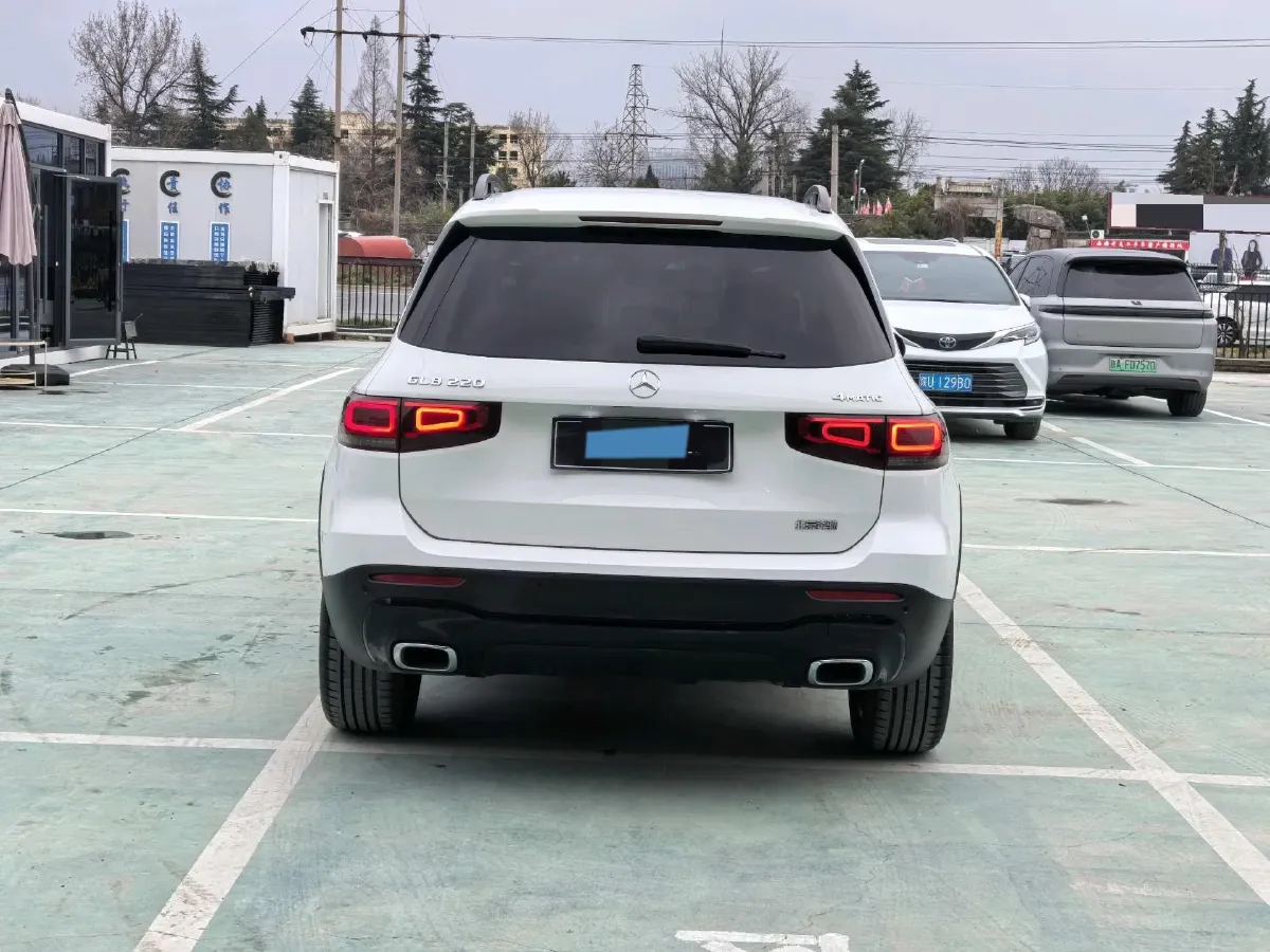2022 Mercedes-Benz GLB Class 2.0T 190HP L4 8DCT,autocango,china used car exporter,china ev exporter,chinese used car exporter,chinese used ev exporter