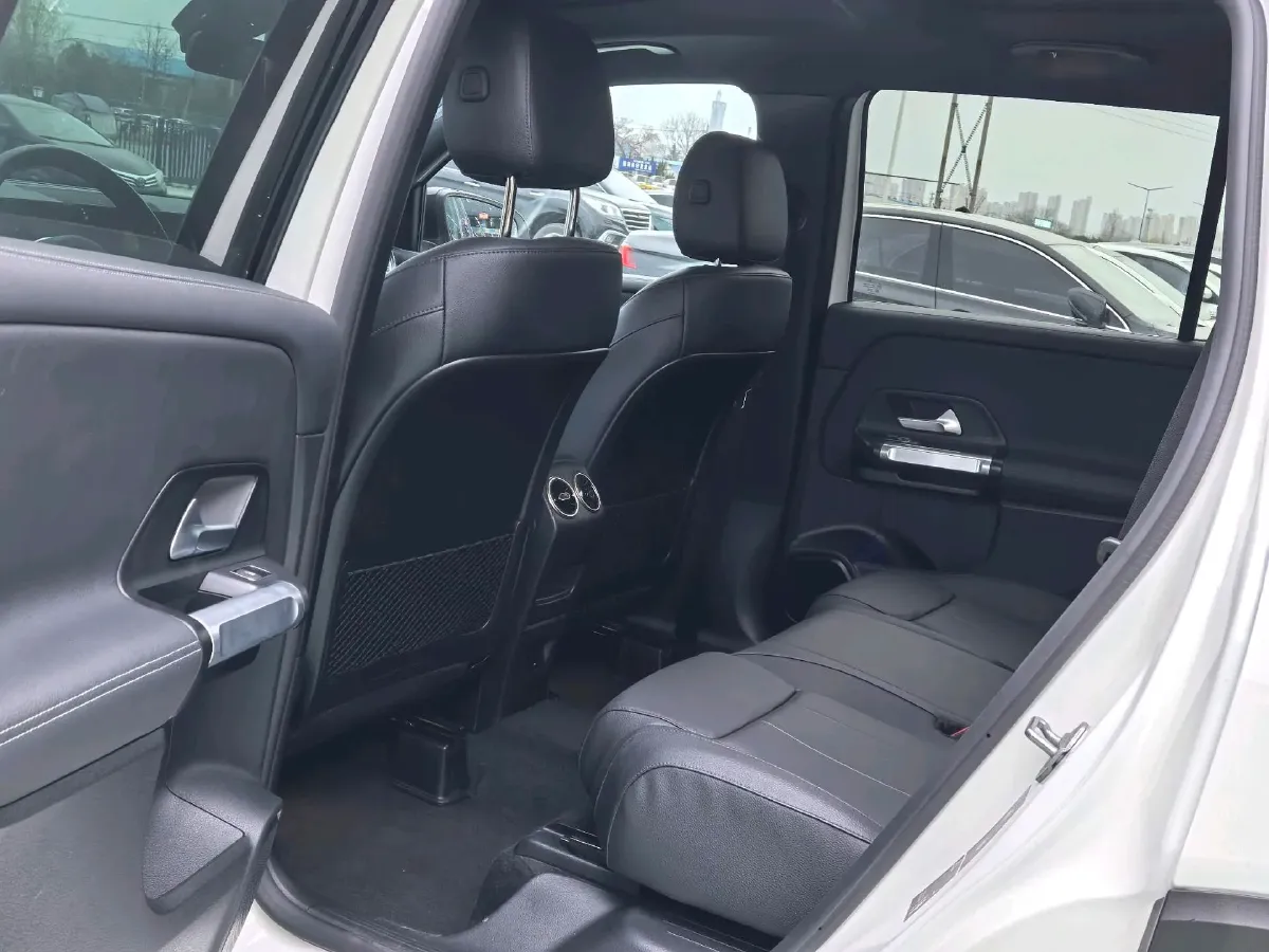 2022 Mercedes-Benz GLB Class 2.0T 190HP L4 8DCT,autocango,china used car exporter,china ev exporter,chinese used car exporter,chinese used ev exporter