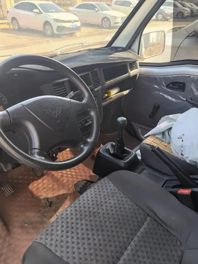 2023 WuLing ZhiGuang Mini Truck 1.5L 102HP L4 5MT,autocango,china used car exporter,china ev exporter,chinese used car exporter,chinese used ev exporter