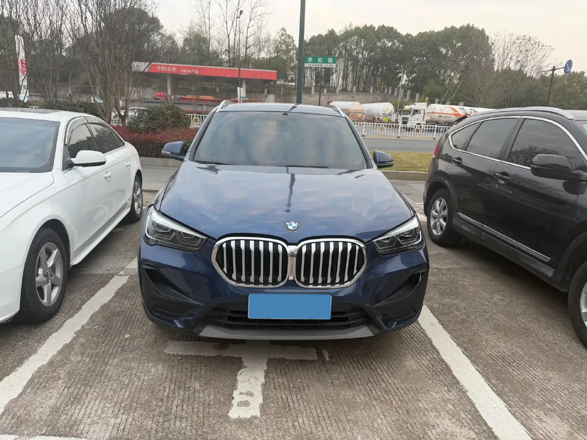 2021 BMW X1 1.5T 140HP L3 7DCT,autocango,china used car exporter,china ev exporter,chinese used car exporter,chinese used ev exporter