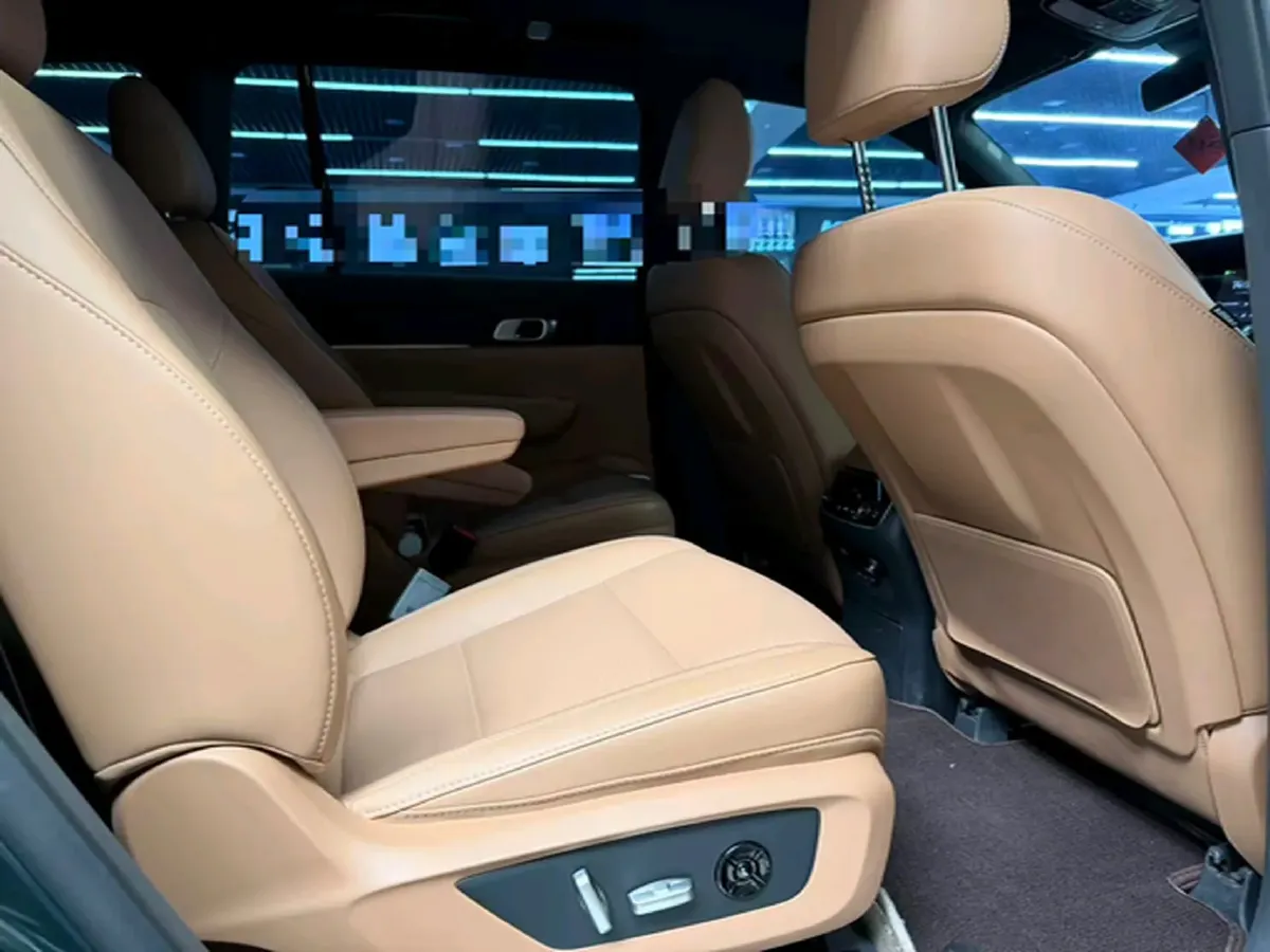 2021 Li ONE Range Extended 131HP REEV 40.5KWH,autocango,china used car exporter,china ev exporter,chinese used car exporter,chinese used ev exporter