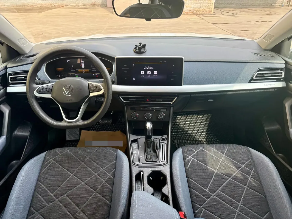 2023 Volkswagen Lavida 1.5L 113HP L4 6AT,autocango,china used car exporter,china ev exporter,chinese used car exporter,chinese used ev exporter