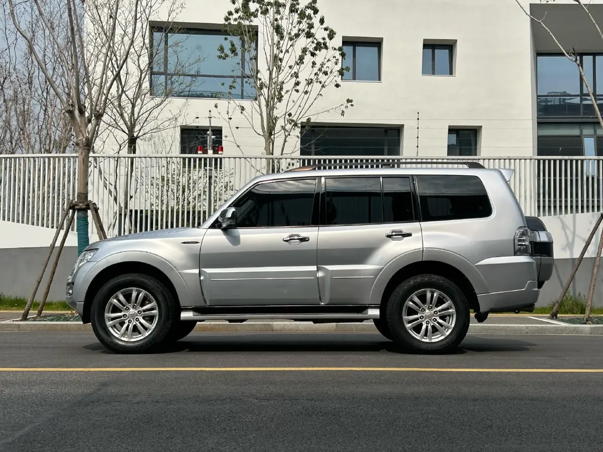 2017 Honda Jade 1.8L 141HP L4 5AT,autocango,china used car exporter,china ev exporter,chinese used car exporter,chinese used ev exporter