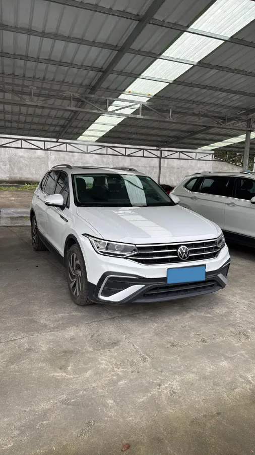 2023 Volkswagen Tiguan L 1.5T 160HP L4 7DCT,autocango,china used car exporter,china ev exporter,chinese used car exporter,chinese used ev exporter