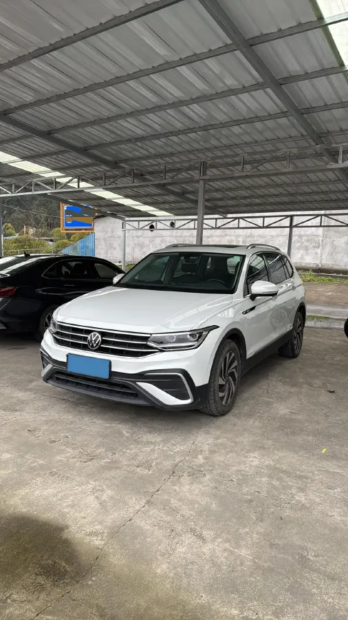 2023 Volkswagen Tiguan L 1.5T 160HP L4 7DCT,autocango,china used car exporter,china ev exporter,chinese used car exporter,chinese used ev exporter
