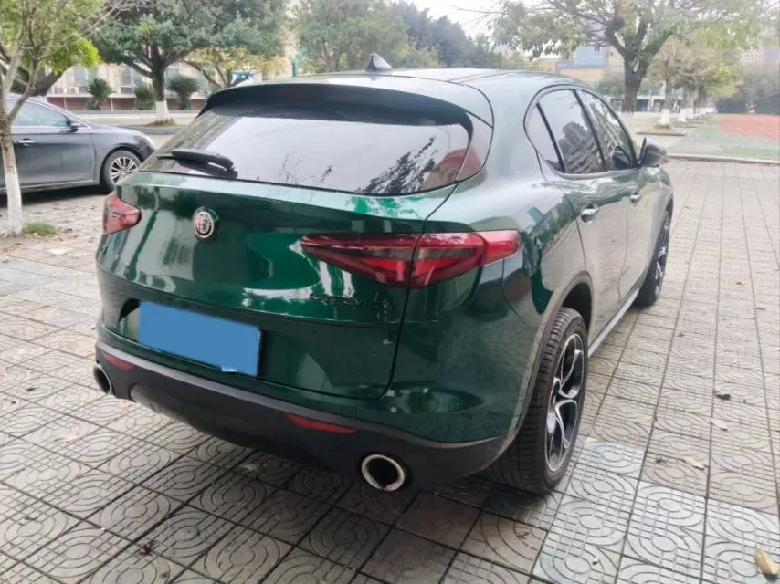 2017 Jaguar XE 2.0T 240HP L4 8AT,autocango,china used car exporter,china ev exporter,chinese used car exporter,chinese used ev exporter