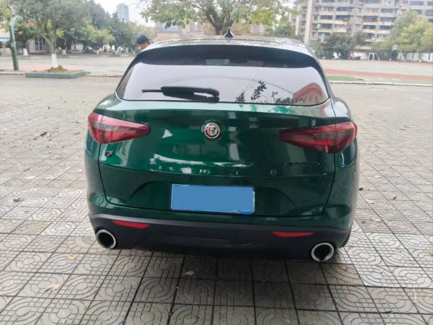 2017 Jaguar XE 2.0T 240HP L4 8AT,autocango,china used car exporter,china ev exporter,chinese used car exporter,chinese used ev exporter