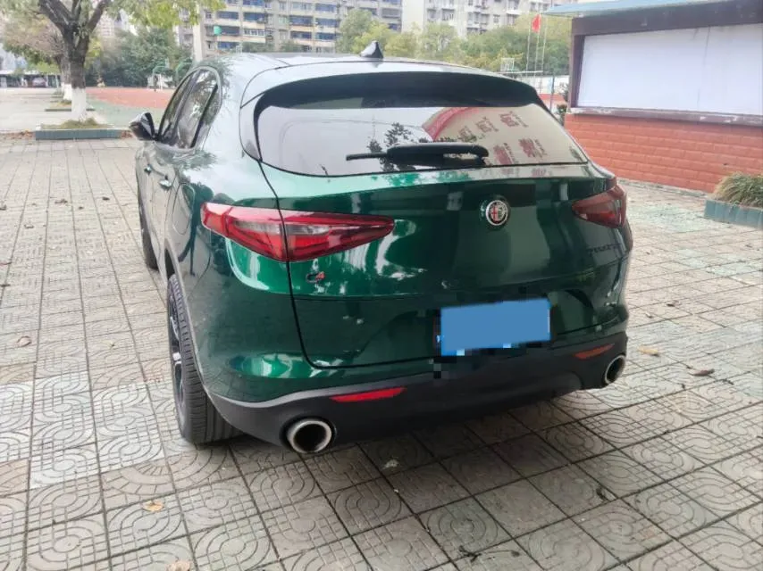 2017 Jaguar XE 2.0T 240HP L4 8AT,autocango,china used car exporter,china ev exporter,chinese used car exporter,chinese used ev exporter