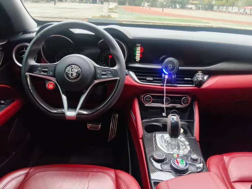 2017 Jaguar XE 2.0T 240HP L4 8AT,autocango,china used car exporter,china ev exporter,chinese used car exporter,chinese used ev exporter