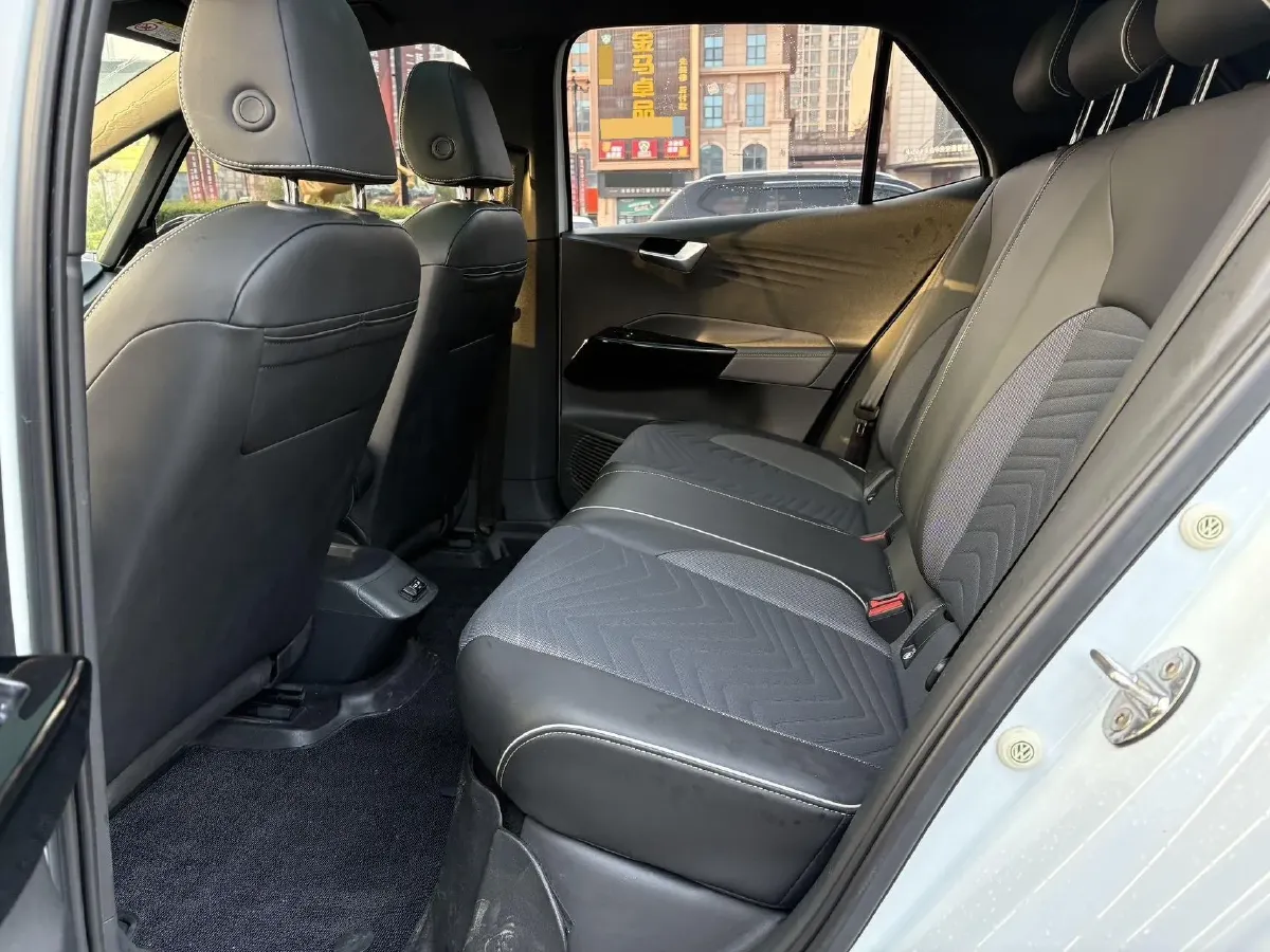 2023 Volkswagen ID.3 BEV 52.8KWH,autocango,china used car exporter,china ev exporter,chinese used car exporter,chinese used ev exporter