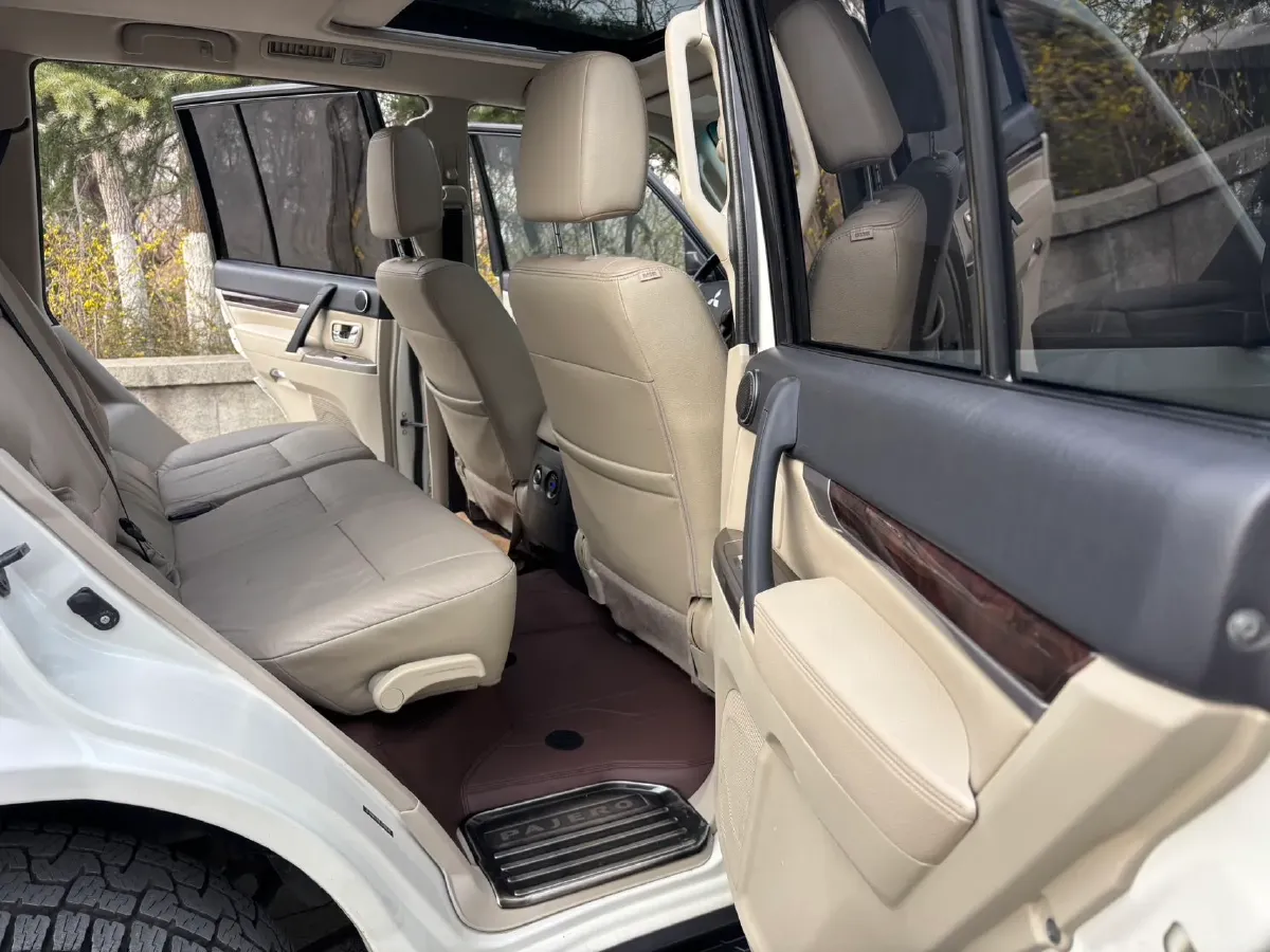 2017 Beijing BJ80 2.3T 250HP L4 6AT,autocango,china used car exporter,china ev exporter,chinese used car exporter,chinese used ev exporter