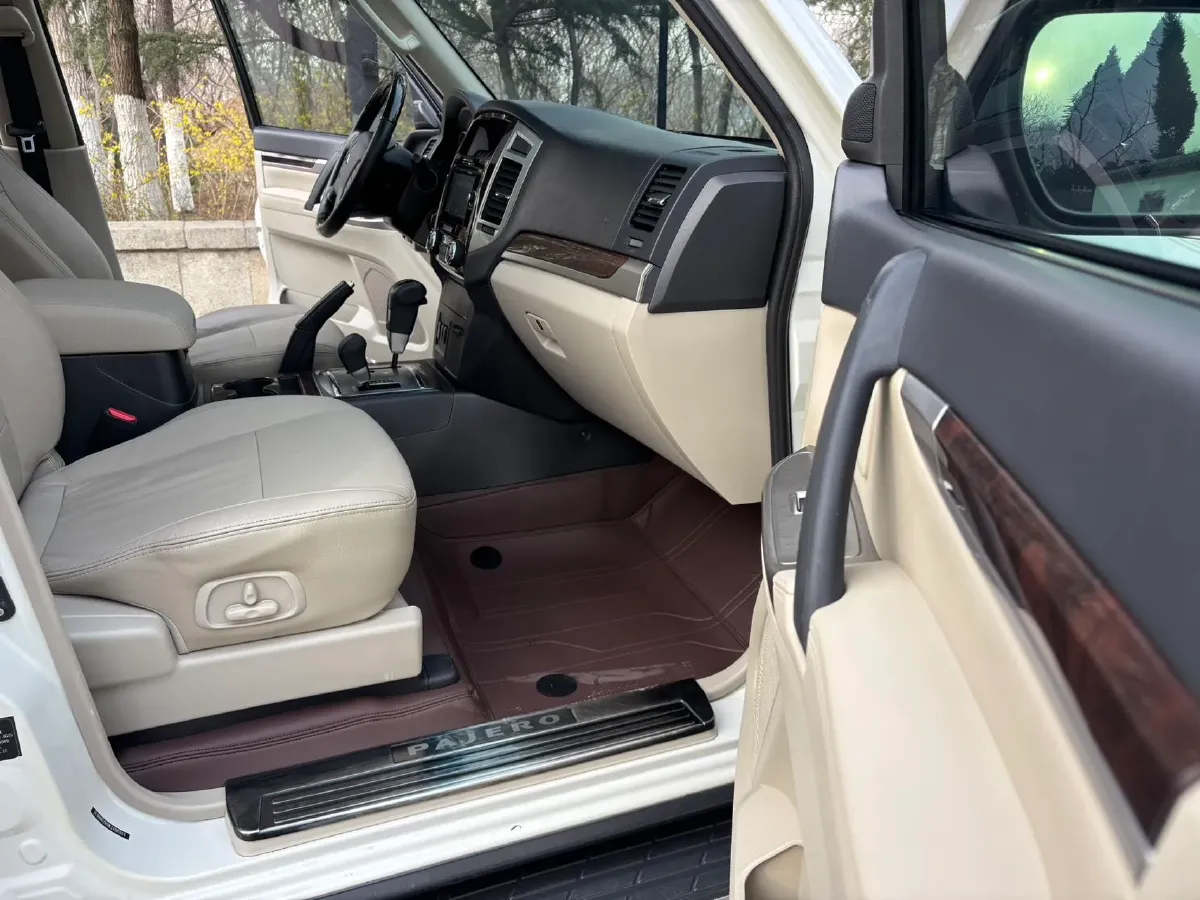 2017 Beijing BJ80 2.3T 250HP L4 6AT,autocango,china used car exporter,china ev exporter,chinese used car exporter,chinese used ev exporter