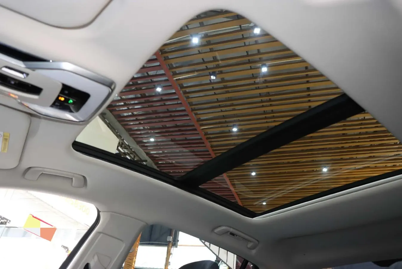 2023 HongQi H5 2.0T 224HP L4 8AT,autocango,china used car exporter,china ev exporter,chinese used car exporter,chinese used ev exporter