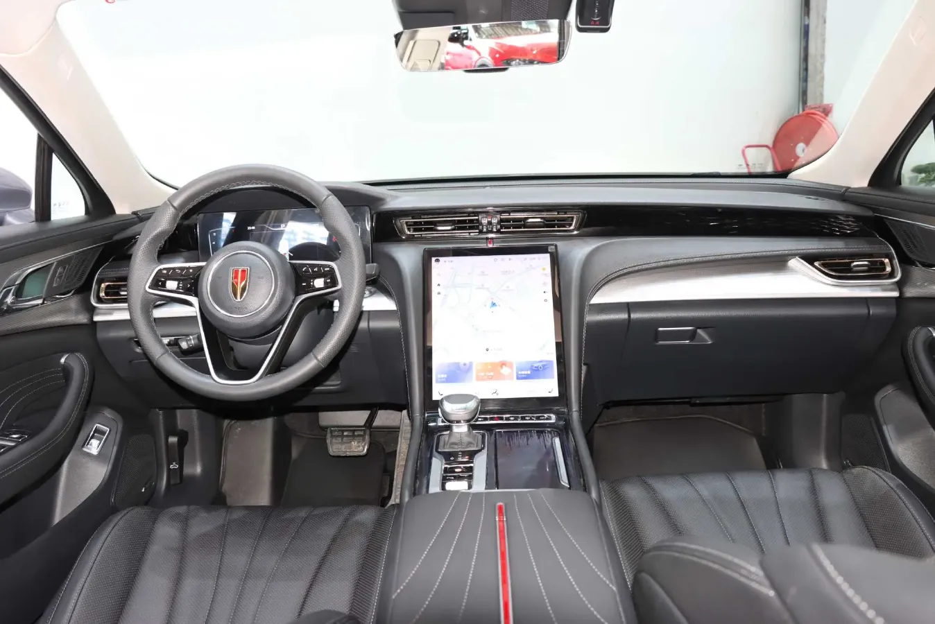 2023 HongQi H5 2.0T 224HP L4 8AT,autocango,china used car exporter,china ev exporter,chinese used car exporter,chinese used ev exporter