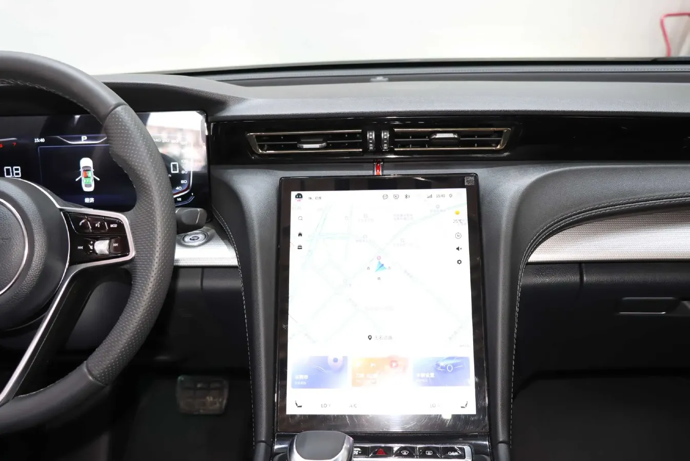 2023 HongQi H5 2.0T 224HP L4 8AT,autocango,china used car exporter,china ev exporter,chinese used car exporter,chinese used ev exporter