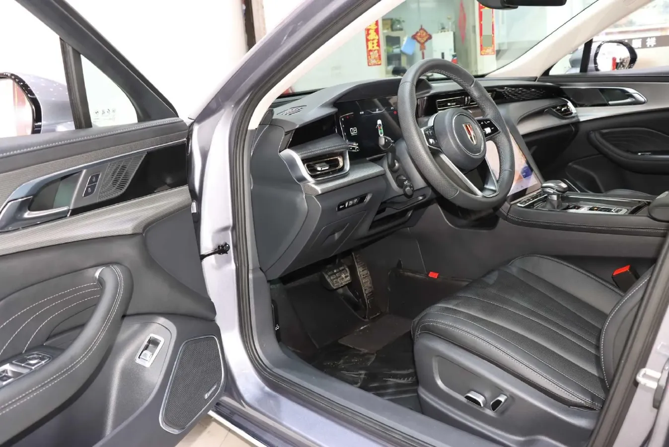 2023 HongQi H5 2.0T 224HP L4 8AT,autocango,china used car exporter,china ev exporter,chinese used car exporter,chinese used ev exporter