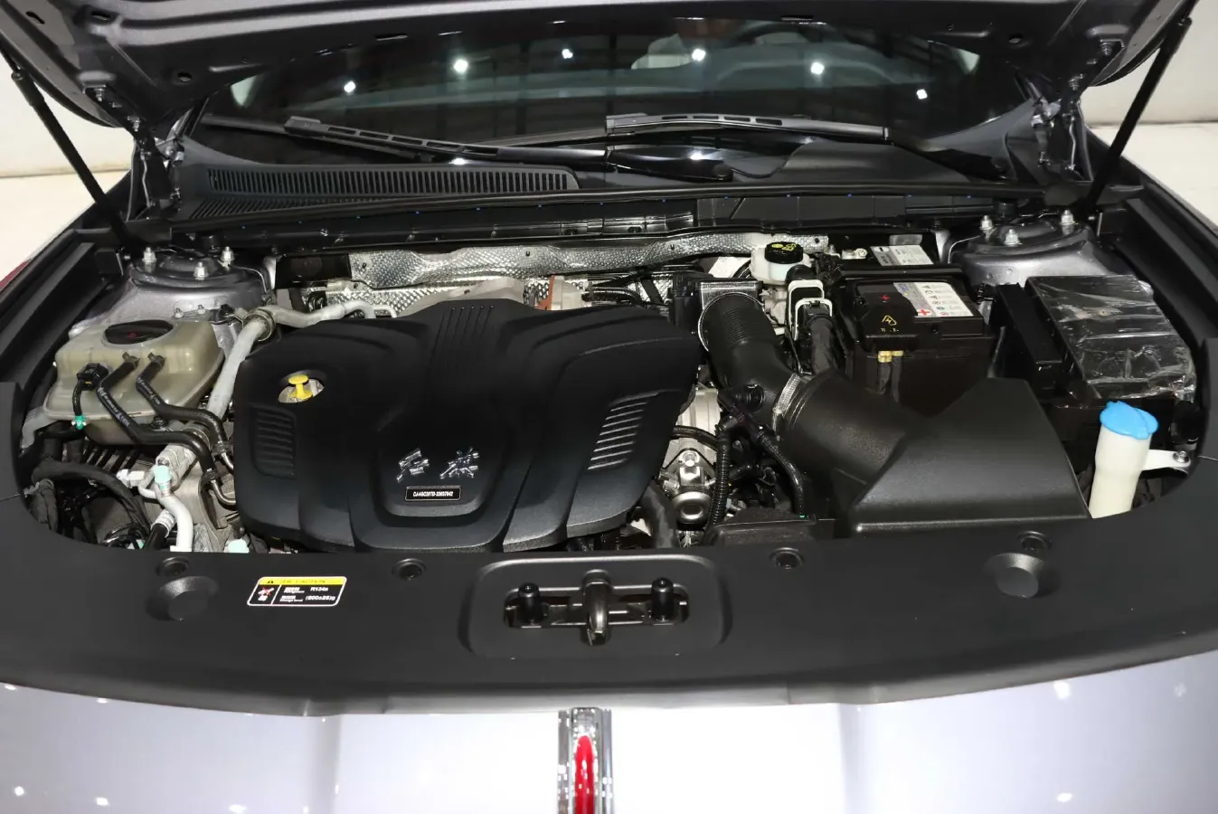 2023 HongQi H5 2.0T 224HP L4 8AT,autocango,china used car exporter,china ev exporter,chinese used car exporter,chinese used ev exporter