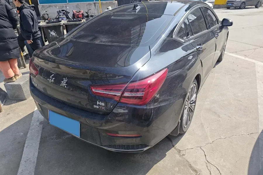 2022 HongQi H5 1.8T 197HP L4 6AT,autocango,china used car exporter,china ev exporter,chinese used car exporter,chinese used ev exporter
