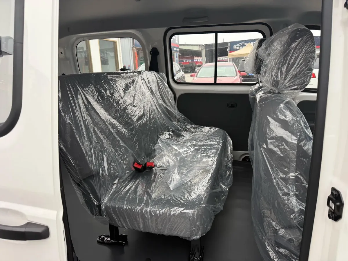 2023 WuLing RongGuang EV BEV 31.9KWH,autocango,china used car exporter,china ev exporter,chinese used car exporter,chinese used ev exporter