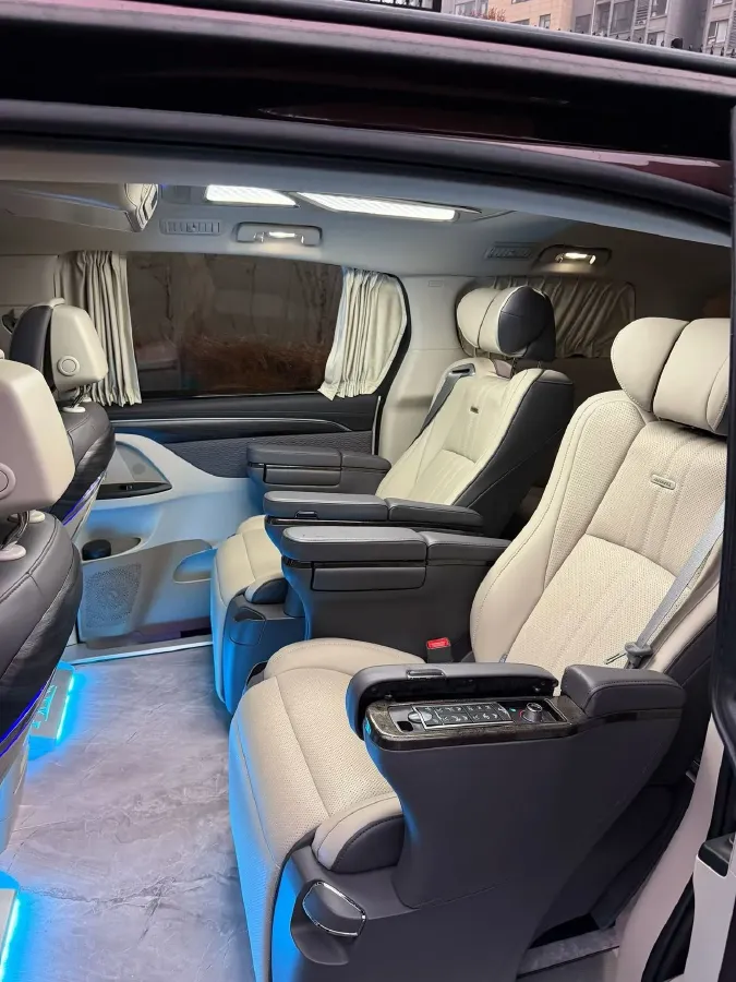 2023 Buick GL8 2.0T 237HP L4 9AT,autocango,china used car exporter,china ev exporter,chinese used car exporter,chinese used ev exporter