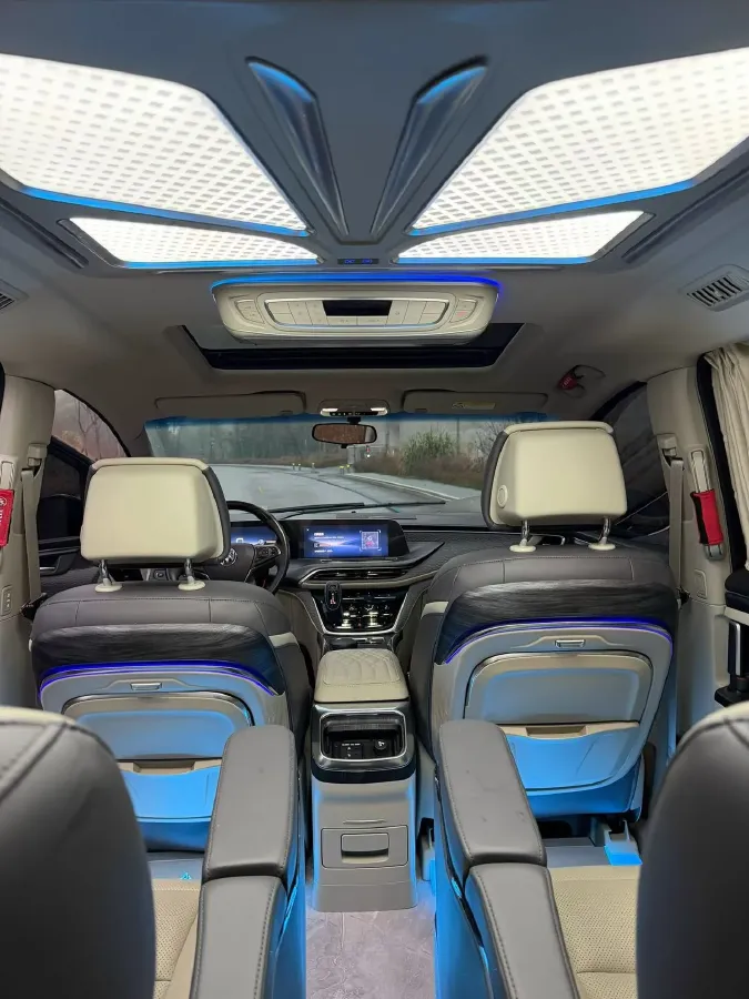 2023 Buick GL8 2.0T 237HP L4 9AT,autocango,china used car exporter,china ev exporter,chinese used car exporter,chinese used ev exporter