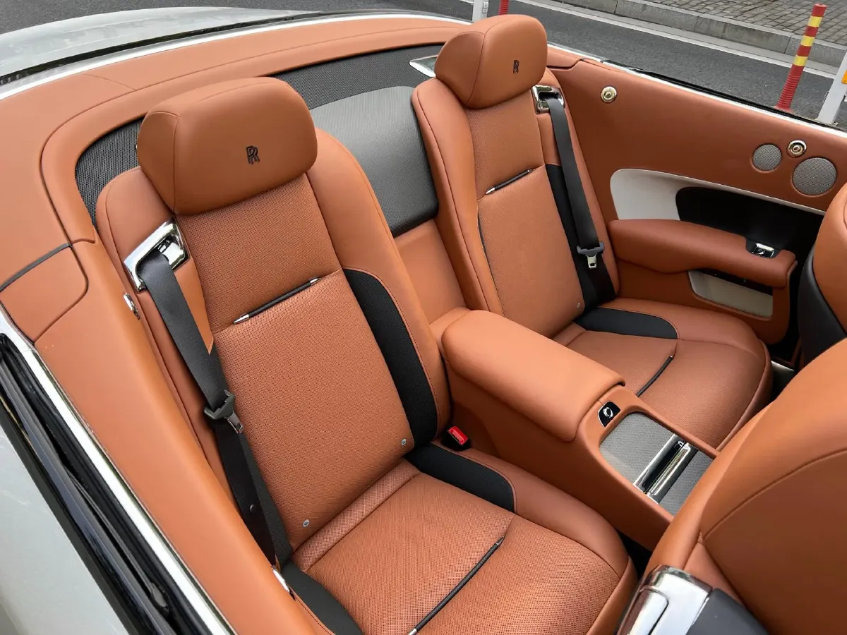 2018 Rolls-Royce Dawn 6.6T 571HP V12 8AT,autocango,china used car exporter,china ev exporter,chinese used car exporter,chinese used ev exporter