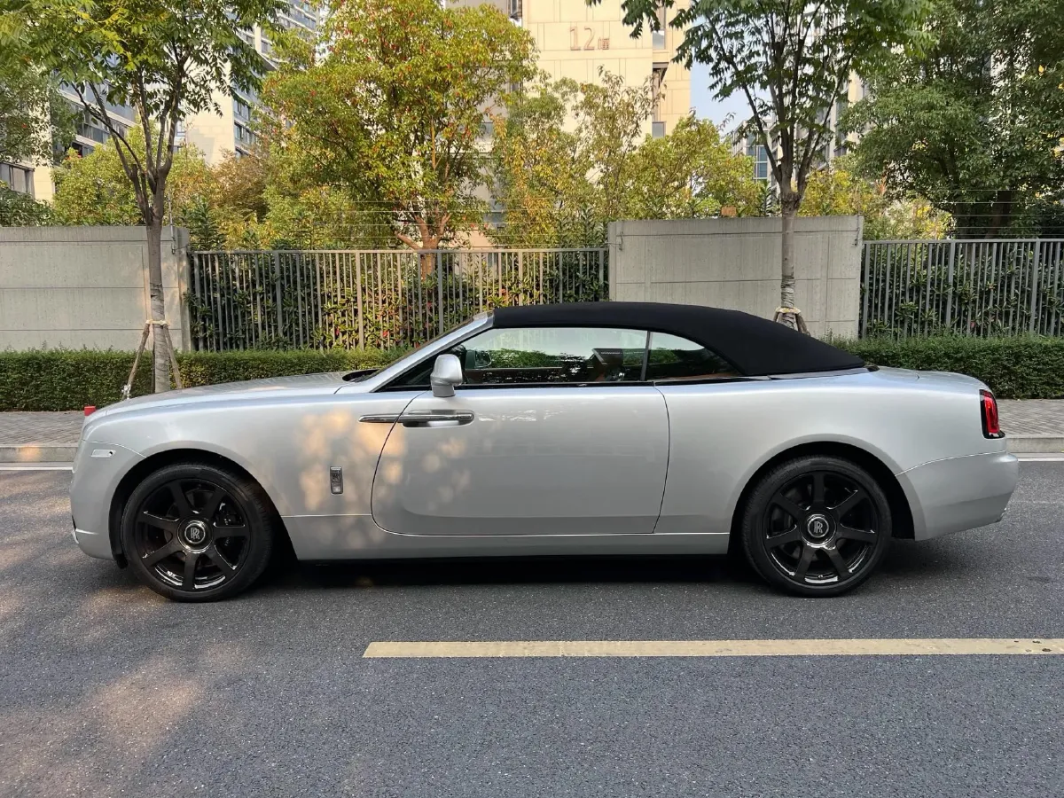 2018 Rolls-Royce Dawn 6.6T 571HP V12 8AT,autocango,china used car exporter,china ev exporter,chinese used car exporter,chinese used ev exporter