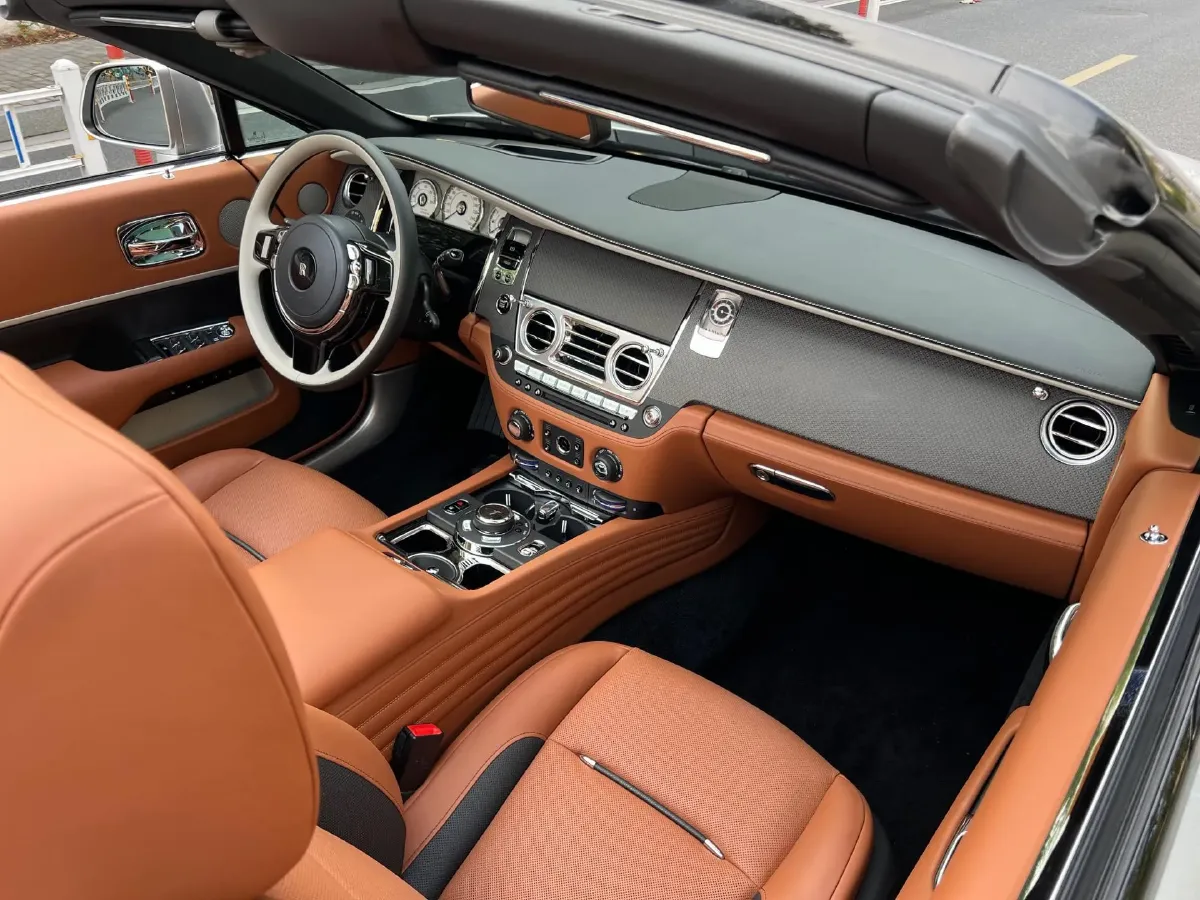 2018 Rolls-Royce Dawn 6.6T 571HP V12 8AT,autocango,china used car exporter,china ev exporter,chinese used car exporter,chinese used ev exporter