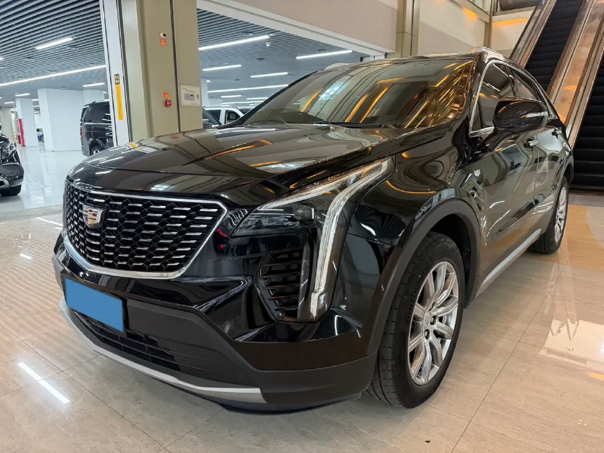 2022 Cadillac XT4 2.0T 237HP L4 9AT,autocango,china used car exporter,china ev exporter,chinese used car exporter,chinese used ev exporter